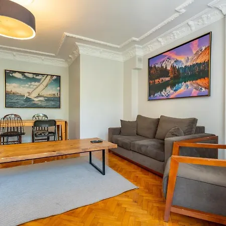 Lägenhet 3-bedroom