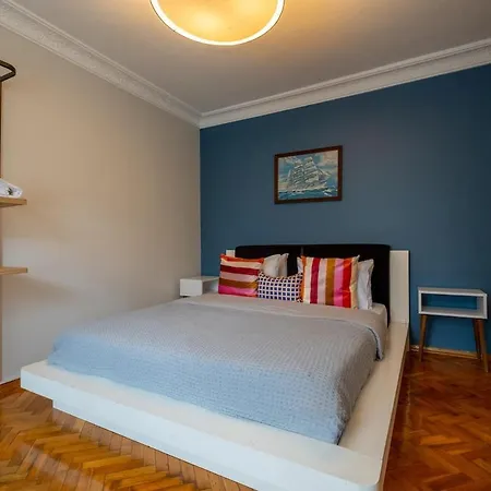 Apartment 3-bedroom *